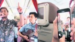 Aerolínea ofrece conciertos acústicos en vuelos, en Indonesia