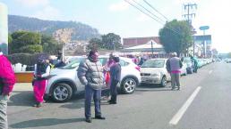 Continúan filas interminables en gasolineras de Toluca tras desabasto de combustible