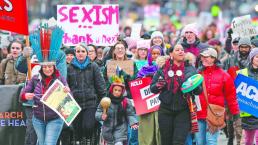 Mujeres salen a manifestarse en contra de Donald Trump en Estados Unidos 