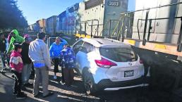 Camioneta Impacta Tren Toluca