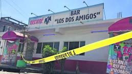 Sujetos armados acribillan tres personas bar Yautepec