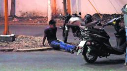 Taxista embiste a motociclista Morelos