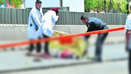 Abuelita intenta cruzar avenida pero tráiler la arrolla y muere en CDMX
