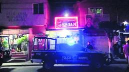 Pistoleros colombianos balean a dueño de local de hamburguesas en Cuernavaca
