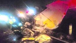 conductor trailer muere accidente volcadura aplastado prensado trailero toluca