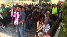 Albañiles celebran su día en la Capilla de la Santa Cruz en Metepec