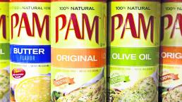 Latas de aceite Pam explotan y queman lente de contacto de una persona