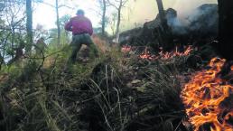 Incendio arrasa con el Cerro Cuauhtenco en Valle de Bravo