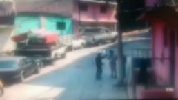 Cámaras de seguridad captan asalto a punta de pistola en Naucalpan
