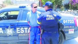 maltrato detenido golpear a su esposa inconsciente agresión policía