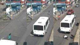 mujer atropellada camión microbús transporte público c5 cámara naucalpan