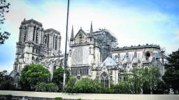 París Notre Dame al bordo del colapso
