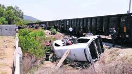 Coche contra tren Arrastra auto Mujer muerta Nueve heridos Edomex