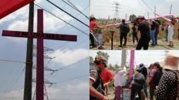 Activistas contra el feminicidio restituyen cruz en Chimalhuacán