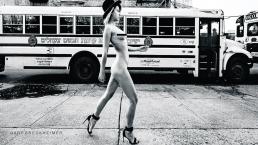 Marisa Papen Modelo belga Camina desnuda Nueva York Barrio judío