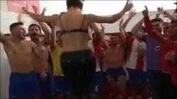 Polémica celebración del Llançà con una "stripper" en el vestuario