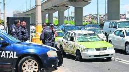 Choque taxista camioneta casi termina