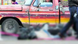 Motociclista se impacta contra parte trasera de tráiler y muere en Toluca