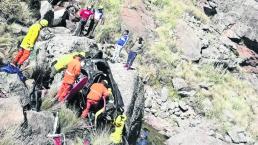 niño de nueve años rescata a su familia accidente escala 100 metros argentina 