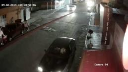 Graban a ladrones de autopartes en acción en Toluca sin importar tránsito de la zona