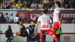 Con gol de chilena, el América rescata empate ante Necaxa