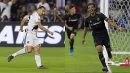 Ambos durante un juegos de la MLS, Vela con LAFC e Ibra con el LA Galaxy