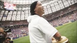 Ronaldinho se reúne con el presidente del Barcelona