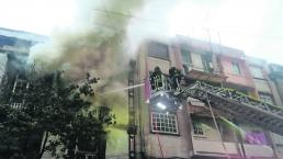 Se registra un incendio en bodega del Centro Histórico de la CDMX; duró más de 15 horas