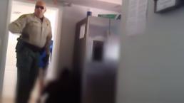 Video captan a policía estadounidense inmovilizando a un joven sin piernas ni brazos