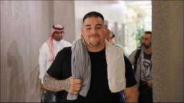 Andy Ruiz aterriza en Arabia Saudita para su pelea