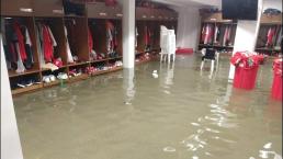 Se inunda el estadio de beisbol de Mazatlán