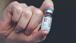 Coágulos sanguíneos, efectos secundarios "muy raros" de vacuna antiCovid de J&J, dice EMA