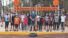 Niños y jóvenes promesas del deporte adoptan los parques para seguir entrenando, en CDMX