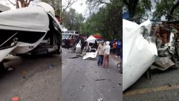 Camioneta con pasajeros queda totalmente destrozada y ensangrentada por choque en Zumpango