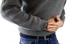 ¿Cuál es la causa de la gastritis y cómo la puedo atacar?