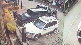 Asaltantes usan taxis para robar vehículos en zona de valet parking, en Valle de Bravo