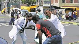 Indigente intentaba cruzar la calle, pero camioneta  de carga lo embiste en la CDMX