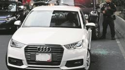 Acribillan a conductor de auto de lujo en Periférico Sur, sicarios huyen en taxi