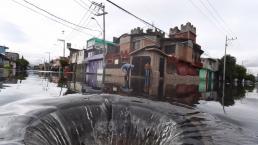 Fuertes lluvias dejan una persona muerta y unas 200 viviendas inundadas, en Nezahualcóyotl