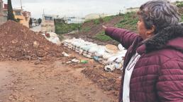 Más de 300 familias viven con el temor de nuevo desbordamiento de río, en Atizapán 