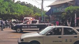 Ladrones aprovechan semáforo para balear a un hombre y robarle su camioneta, en Morelos 