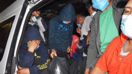 Rescatan a 25 migrantes cuando los trasladaban en una combi, en Ecatepec 