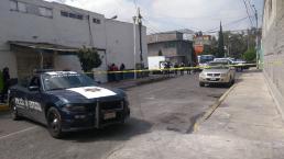 Mexiquenses reportan camioneta abandonada y policías los ignoran, hasta que apestó a muerto