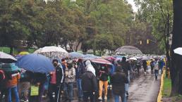 Gobierno de la CDMX reconoce que vacunación a jóvenes en Xochimilco se salió de control