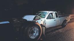 Comerciante del Edomex muere al chocar su camioneta contra tráiler en carretera de Morelos