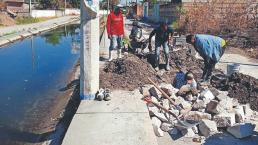 Vecinos de Morelos temen que agua potable se contamine por drenajes públicos rotos