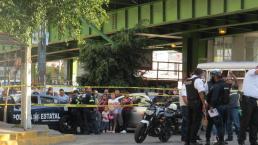 Amigas en moto mueren brutalmente tras caer 7 metros de distribuidor vial, en el Estado de México