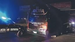 Balean el camión de la banda La Adictiva, tras amenazas a artistas y empresarios en Edomex