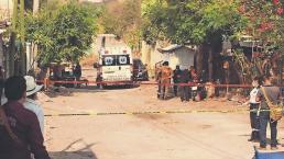 Albañil que construía pozo de agua se cae hasta el fondo y muere, en calles de Morelos