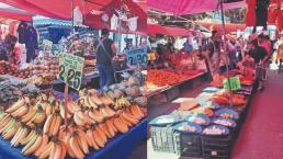 Clientes de tianguis prefieren bolsas de fruta y verdura que comprar kilos, ante crisis